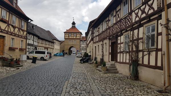 Die alten Stadttore sind erhalten.