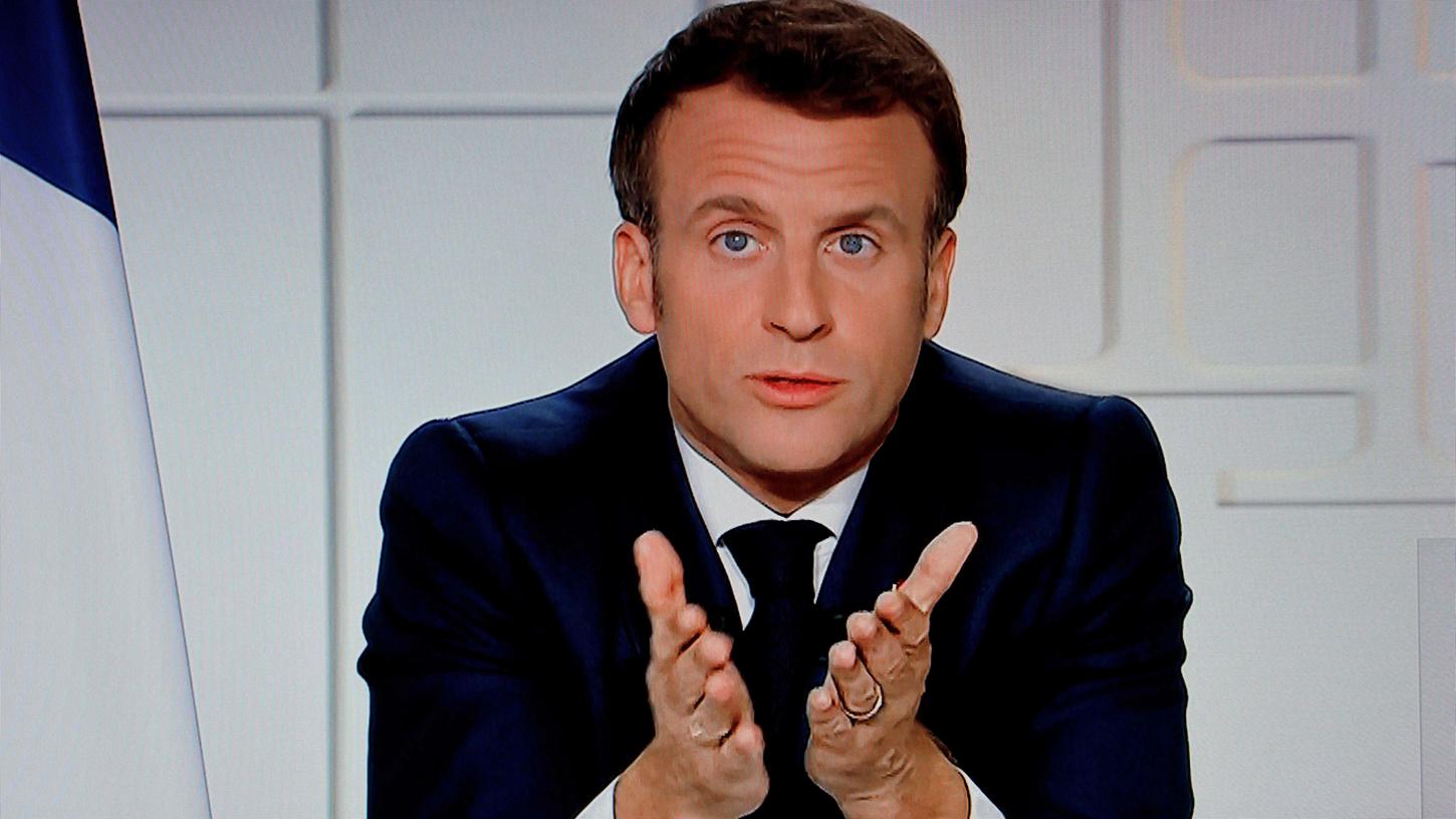 Der französische Präsident bei einer Fernsehansprache über die aktuelle Gesundheitslage.