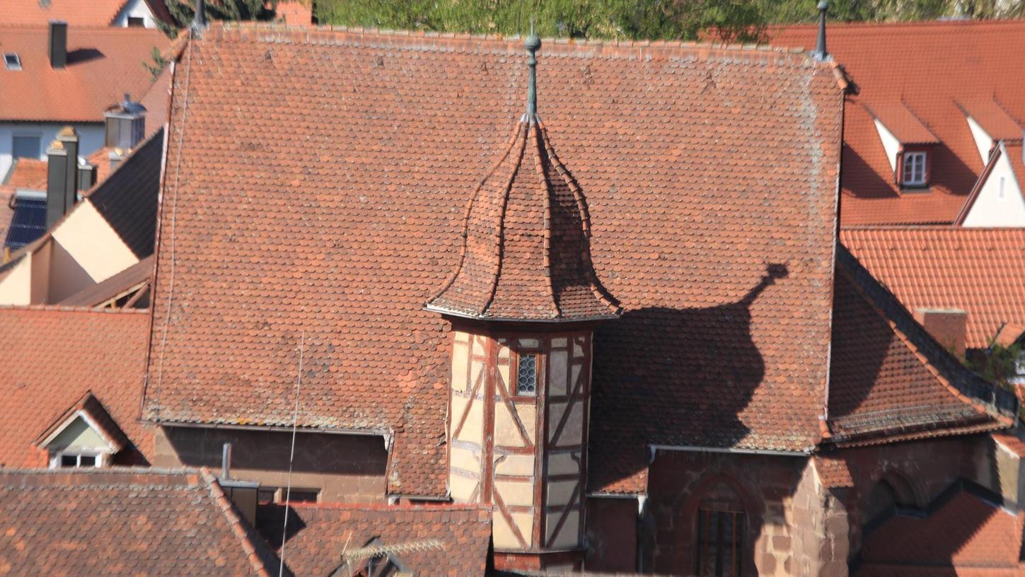 Nur über den wohl um 1617 errichteten Fachwerkturm ist das Denkmal Historische Stadtbibliothek im Klosterchor begehbar. Foto: Stefan Blank