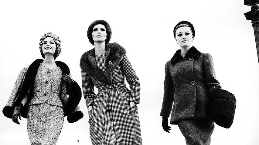 Drei Grazien auf der Place de la Concorde in Paris. Grundlach hat sie 1966 für die "Quick" abgelichtet.