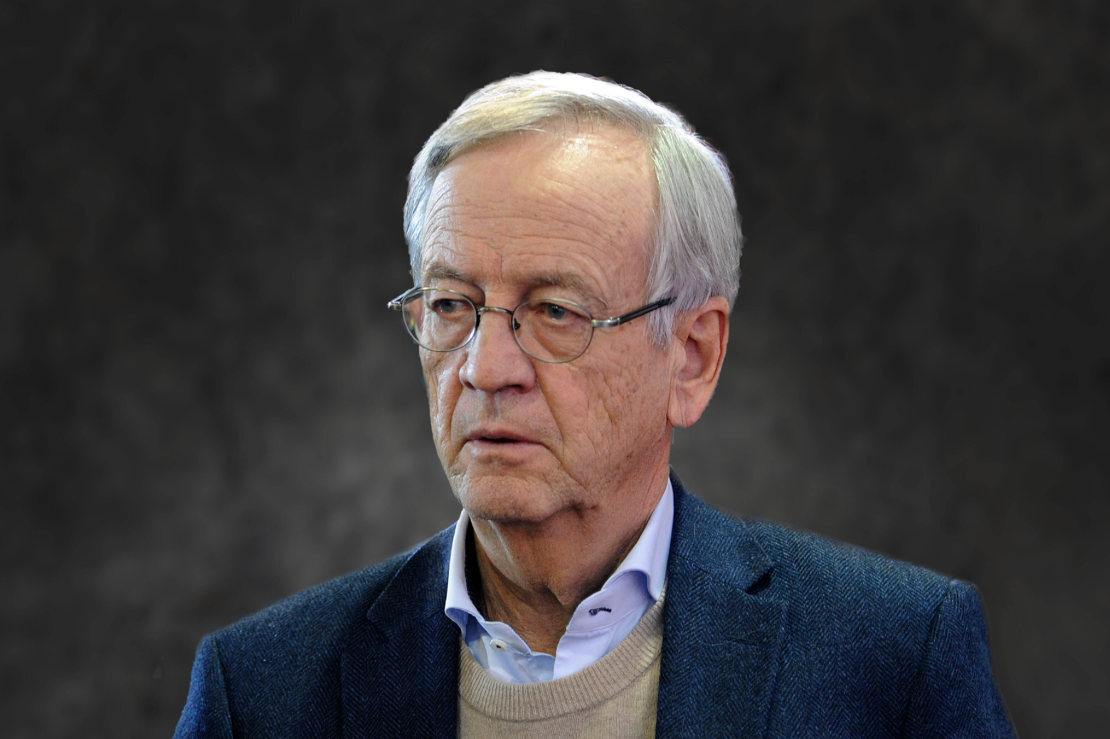 Illegale Zahlungen und dubiose Projekte: Auch der Konzern Siemens ist nicht skandalfrei. Im November 2006 durchsuchten Ermittler der Münchner Staatsanwaltschaft Siemens-Büros in Deutschland und Österreich nach Hinweisen auf Korruption bei Auslandsgeschäften. Die Konzernspitze äußert sich erstmals im Dezember 2006 detailliert zu den Korruptionsvorwürfen. Der Aufsichtsratschef Heinrich von Pierer (Bild) sagte, er habe von schwarzen Kassen bis zur Razzia im November nichts gewusst. 2007 trat er zurück. Die Aufarbeitung des Falls sollte Siemens noch Jahre beschäftigen. Der Erlanger Heinrich von Pierer übernahm schließlich "politische Verantwortung". 