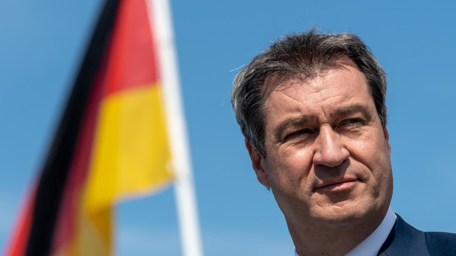 Markus Söder als Top-Kanzlerkandidat? Laut einer Umfrage im Auftrag von RTL und ntv liegt der CSU-Chef bei den Wählerinnen und Wählern derzeit ganz weit vorne. Markus Söder als Top-Kanzlerkandidat? Laut einer Umfrage im Auftrag von RTL und ntv liegt der CSU-Chef bei den Wählerinnen und Wählern derzeit ganz weit vorne.