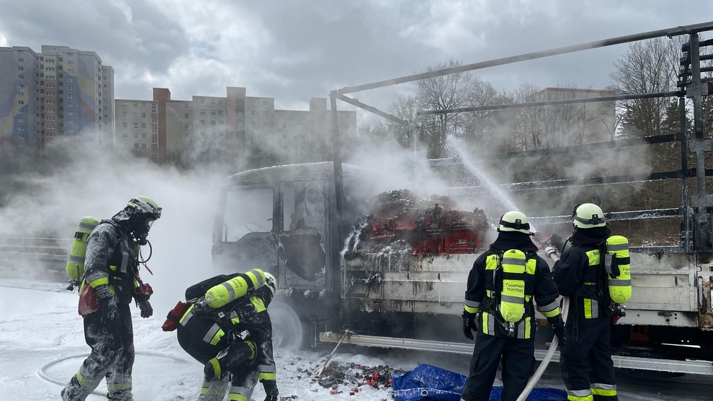 Ein Großaufgebot der Feuerwehr war im Einsatz. 