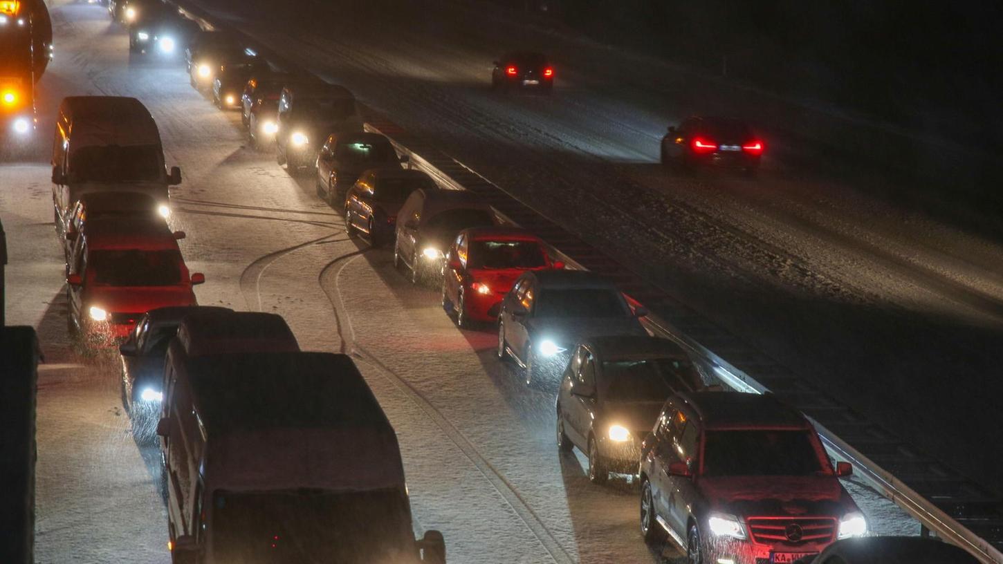 Rutschpartien auf der Autobahn: Der Winter ließ es nochmal krachen
