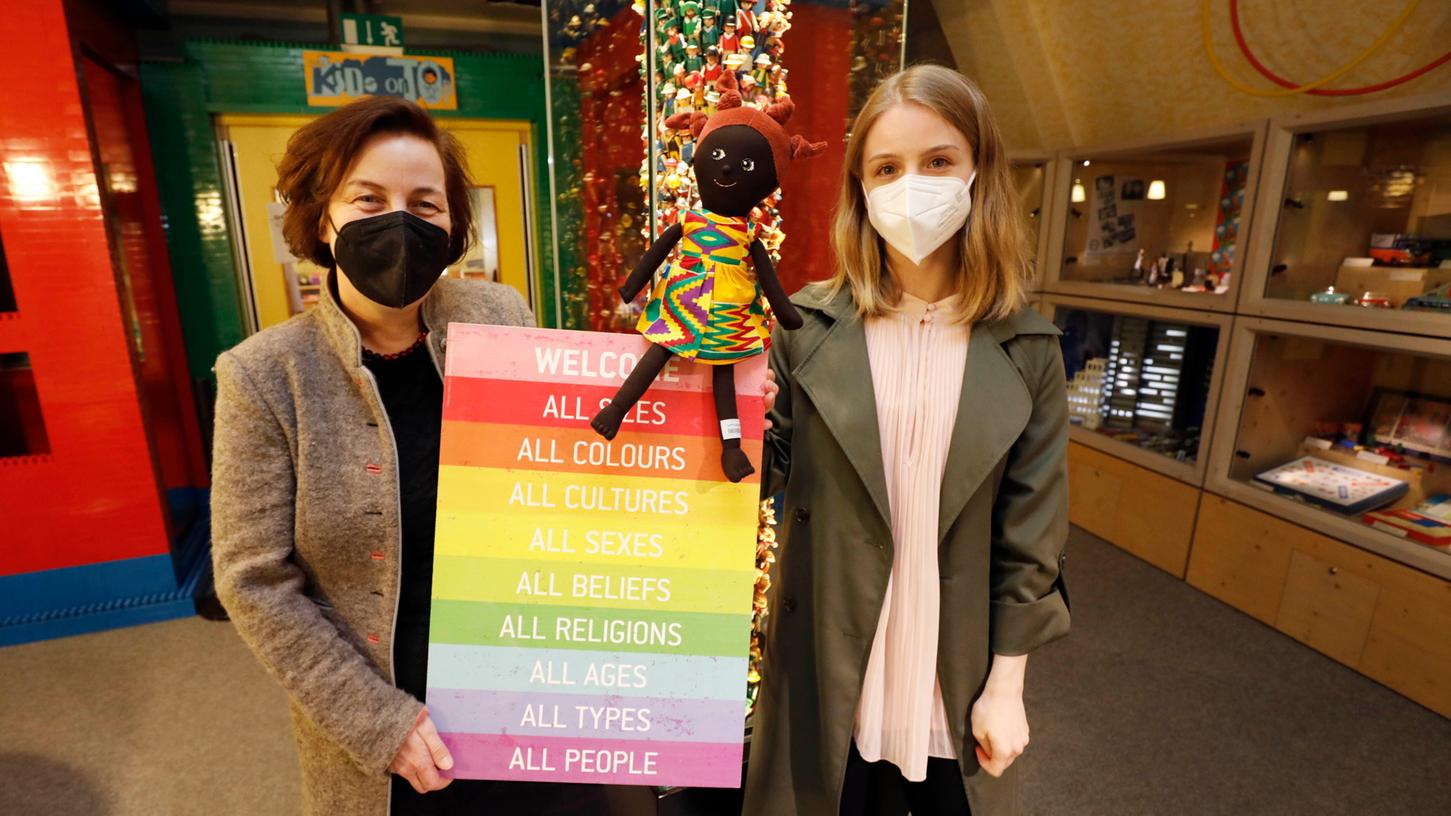 Heftiger Protest gegen rassistische Figuren im Spielzeugmuseum