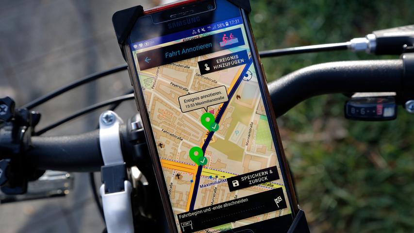 Die SimRa-App achtet vor allem auf ruckartige Lenkbewegungen und plötzliche Bremsmanöver.
Die SimRa-App achtet vor allem auf ruckartige Lenkbewegungen und plötzliche Bremsmanöver.