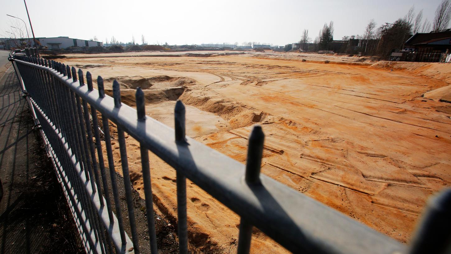 Noch ist hier eine Baugrube. Bald soll an der Brunecker Straße ein neues Quartier entstehen. Noch ist hier eine Baugrube. Bald soll an der Brunecker Straße ein neues Quartier entstehen.