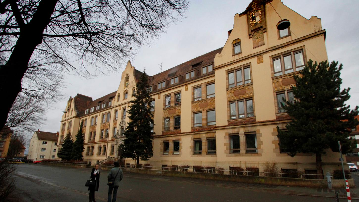 In die Jahre gekommen, aber immer noch ein Hingucker: das Jugendstilgebäude in Muggenhof, das Domizil des Zentrums für Hörgeschädigte.