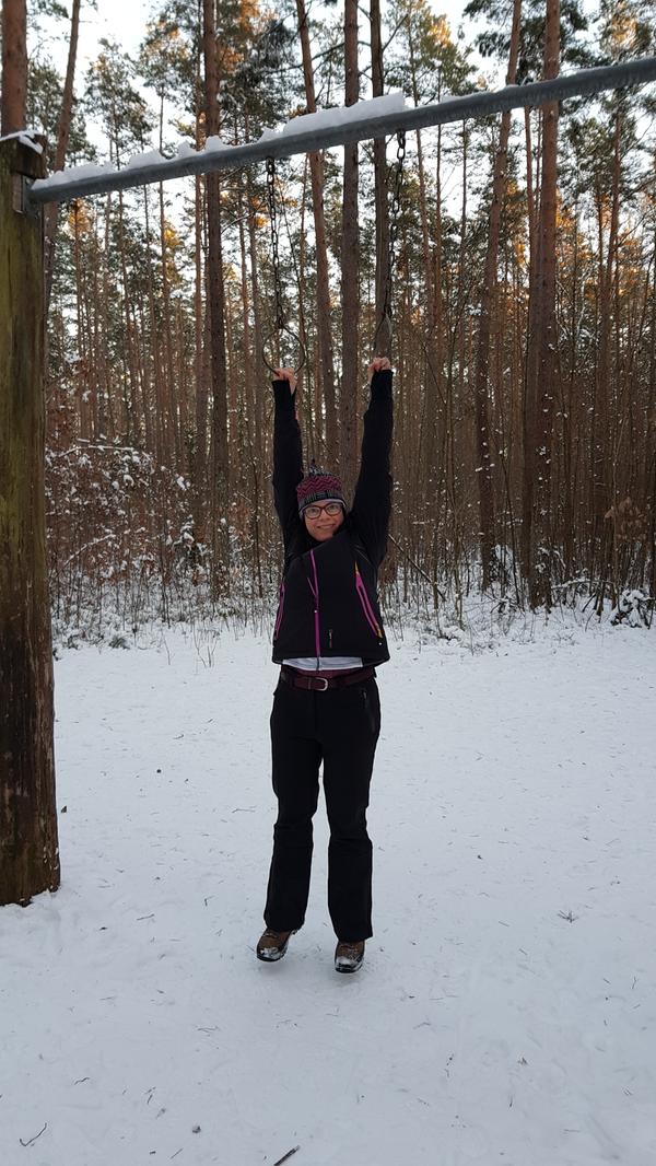 Oder einfach mal "Abhängen am Trimm-Dich-Pfad im Fürther Wald bei der alten Veste". Außerdem hat sich Ringler mit Online-Fitness zuhause sowie Walken rund um ihren Heimatort Kriegenbrunn fitgehalten.