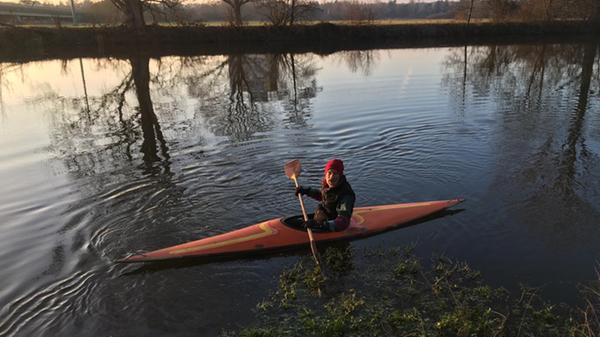 Karl Ostermeier liebt das Wasser, zum Beispiel auf der Regnitz bei Erlangen. Deshalb hat er uns dieses Foto geschickt. "Einfach genial: Vor der Haustüre kann ich mein Immunsystem in dieser schönen Natur stärken", sagt er.