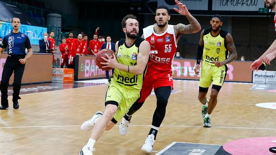 Brose Bamberg verteidigt Platz eins in Basketball-Franken
