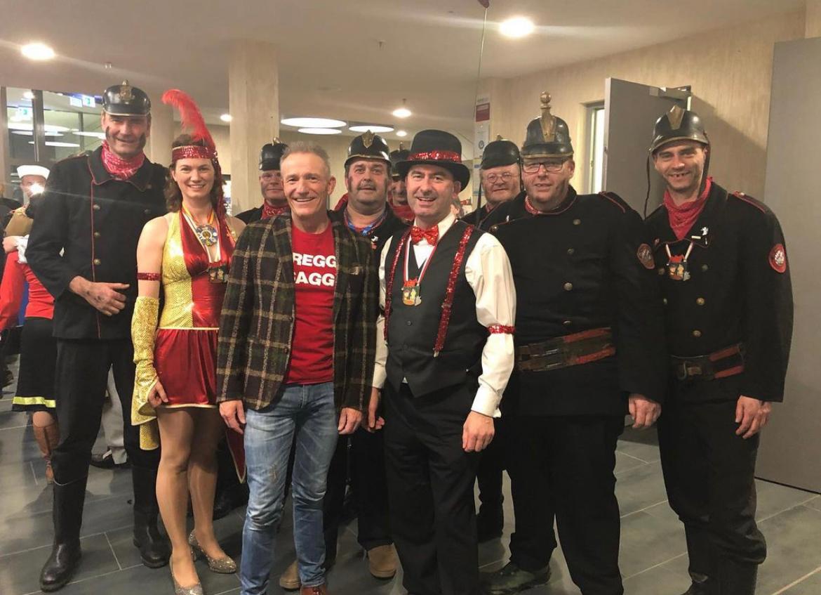 Hubert Aiwanger am 15. Februar 2020 auf Instagram: "Michl Müller und die Altneuhausener Feuerwehrkapelle - da lacht das Faschingsherz! #Veitshöchheim"