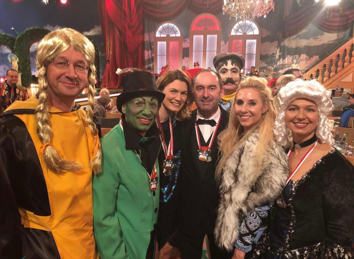 Hubert Aiwanger schreibt unter diesen Beitrag vom 22. Februar 2019: "#Veitshöchheim #FREIEWÄHLER stark vertreten. Der Wahnsinn möge beginnen!"