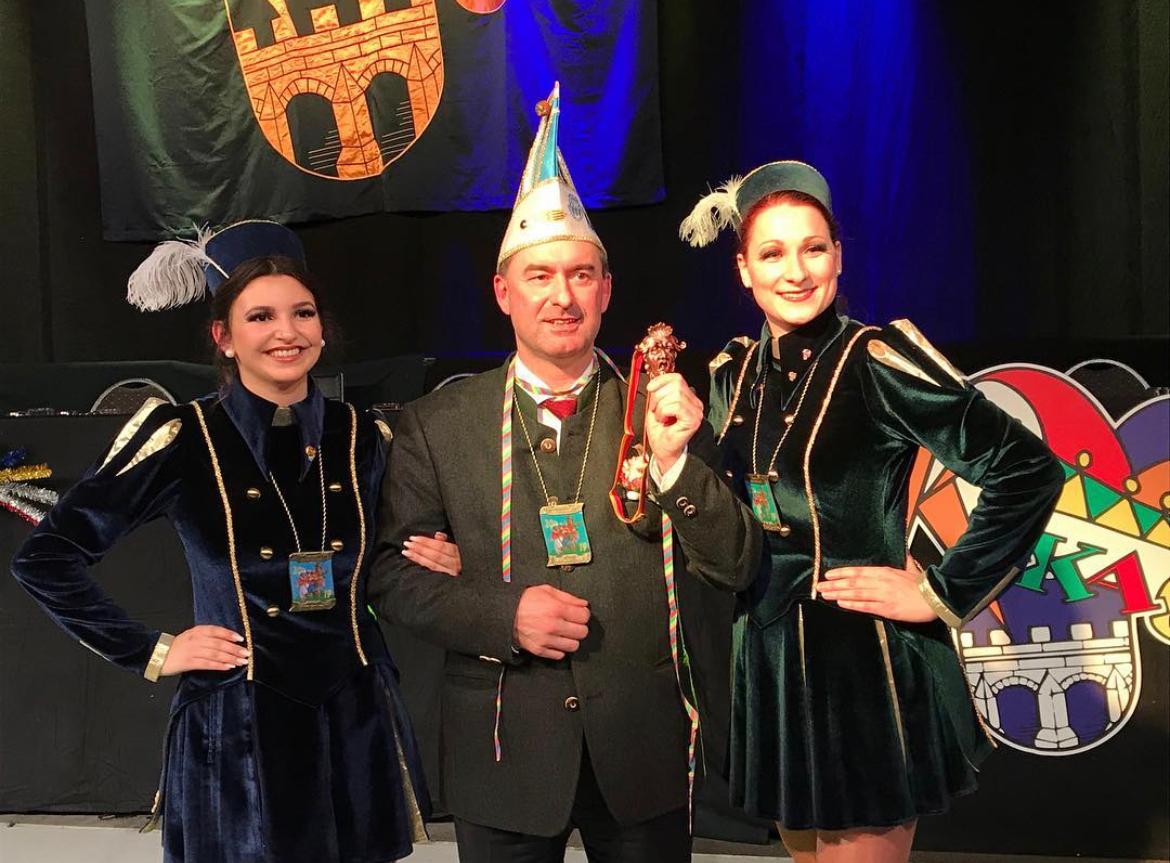 Hubert Aiwanger mit dem 2019 erhaltenen Kitzinger Schlappmaulorden. "Danke für die große Ehre", schreibt Aiwanger am 4. März 2019 auf Instagram. Der Preis wird für eine "gar trefflich lockere Zunge" verliehen und die Fähigkeit, ein "schlagkräftiges Wort zu führen".