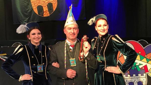 Hubert Aiwanger mit dem 2019 erhaltenen Kitzinger Schlappmaulorden. "Danke für die große Ehre", schreibt Aiwanger am 4. März 2019 auf Instagram. Der Preis wird für eine "gar trefflich lockere Zunge" verliehen und die Fähigkeit, ein "schlagkräftiges Wort zu führen".