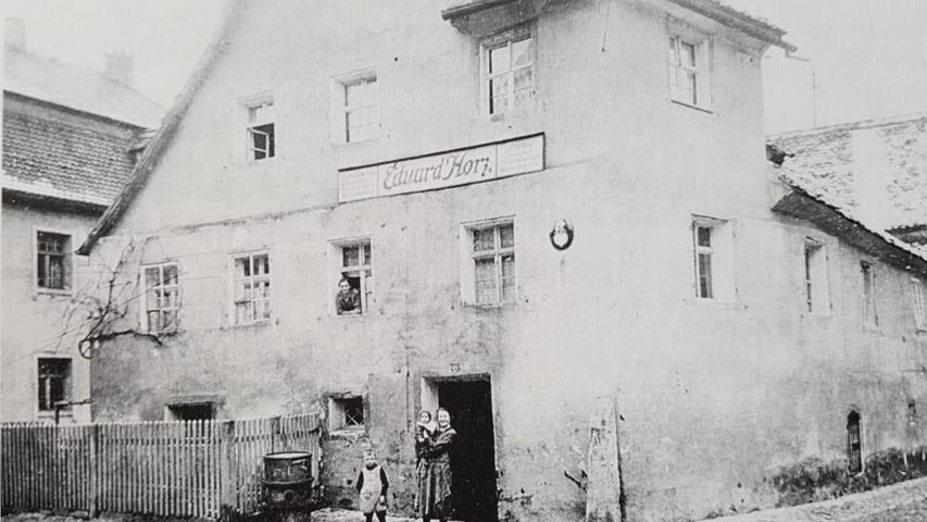 Das frühere Badhaus in Gräfenberg existiert heute nicht mehr. Der Weißenoher Abt lag hier gerade in der Wanne, als er den Gesprächen französischer Offiziere entnahm, wie sie sich für das Benehmen ihrer Soldaten schämten.