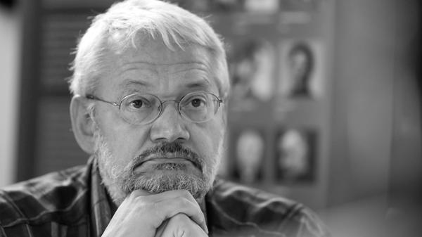 Der Schriftsteller Matthias Biskupek ist am 11. April in Rudolstadt, Thüringen, gestorben. Er wurde 70 Jahre alt.