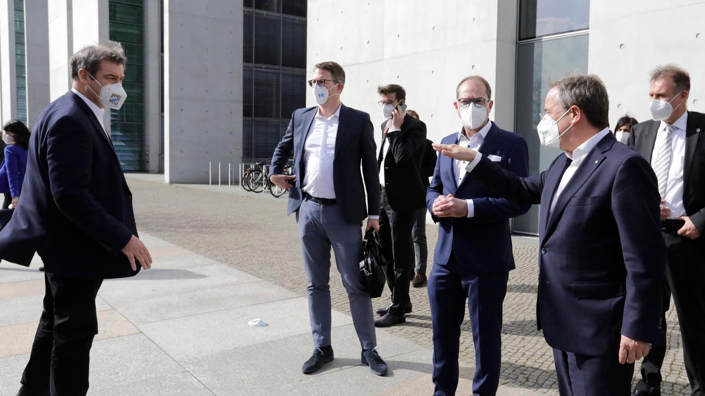 Markus Söder, Markus Blume, Alexander Dobrindt und Armin Laschet nach der PK anlässlich der Klausurtagung der CDU/CSU Bundestagsfraktion am Sonntag.