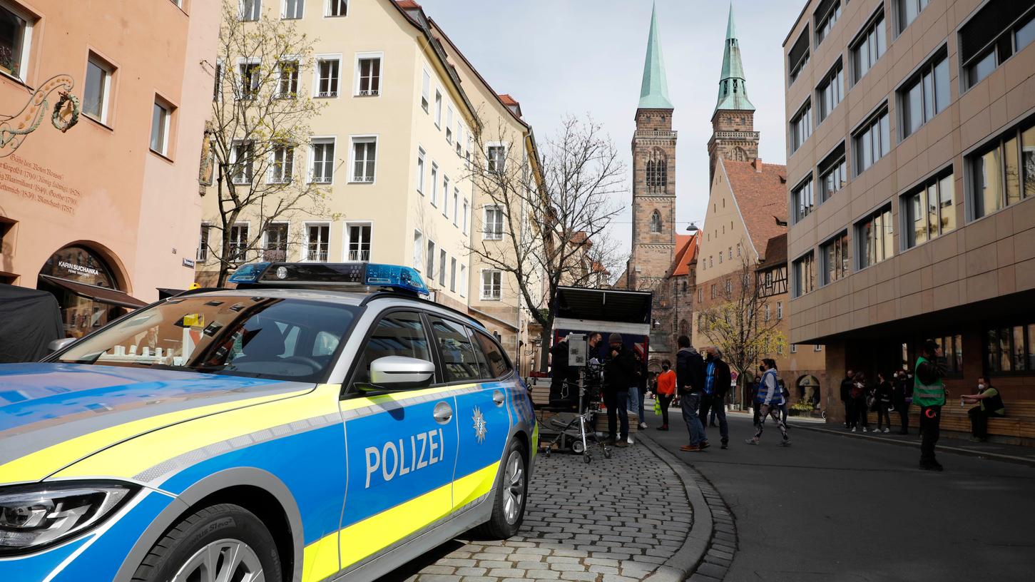 Auch am Weinmarkt in Nürnberg drehte das Film-Team für Auch am Weinmarkt in Nürnberg drehte das Film-Team für