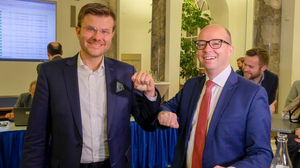 König ist in der Geschichte Nürnbergs der zweite CSU-Oberbürgermeister (nach Ludwig Scholz, 1996 bis 2002) und zudem derjenige Amtsinhaber, der mit dem knappsten Stichwahl-Ergebnis aller Zeiten gewählt wurde (52,2 Prozent gegen den SPD-Bewerber Thorsten Brehm).