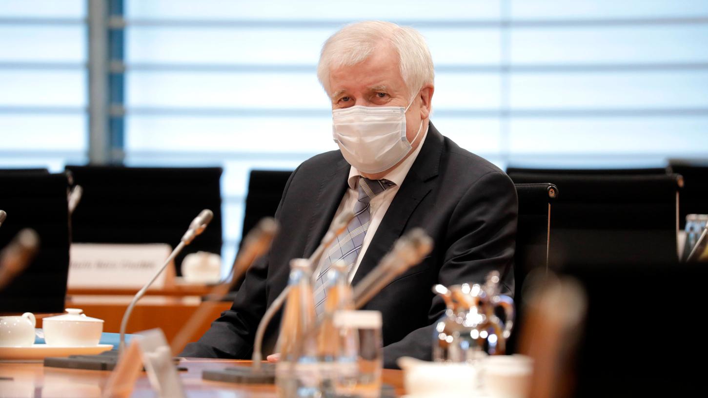 Horst Seehofer, Bundesminister des Innern, für Bau und Heimat
Horst Seehofer, Bundesminister des Innern, für Bau und Heimat