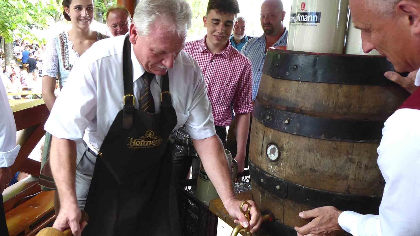 Auch in diesem Jahr muss Bürgermeister Klaus Meier „schweren Herzens“auf den traditionellen Anstich der „Neischdädder Kerwa“ verzichten, dafür die Absage des beliebten Volksfestes verkünden. Foto: o.n. Auch in diesem Jahr muss Bürgermeister Klaus Meier „schweren Herzens“auf den traditionellen Anstich der „Neischdädder Kerwa“ verzichten, dafür die Absage des beliebten Volksfestes verkünden. Foto: o.n.