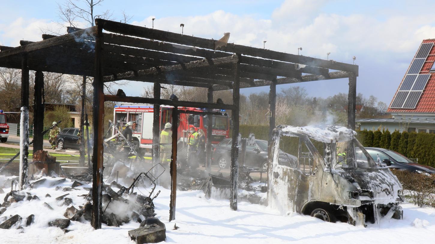 Wohnmobil im Landkreis ERH komplett ausgebrannt