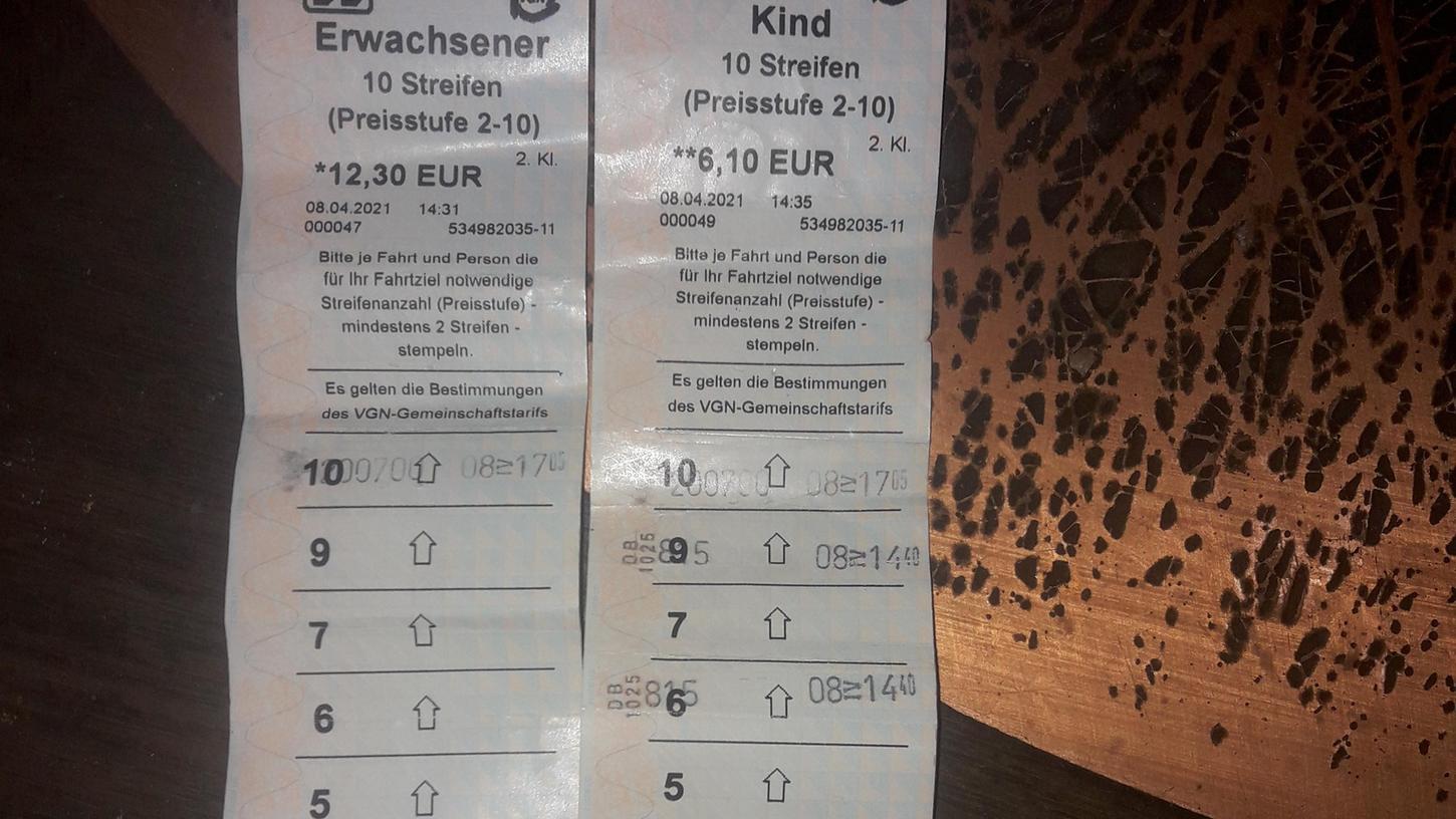 Streifen fehlt: Kurioser Fehler bei Bahn-Ticketautomaten in Franken