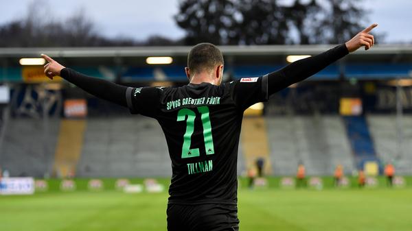 Übernahm zur zweiten Hälfte für Sebastian Ernst, nachdem er sich ins Spiel gefunden hatte, leistete er einen ordentlichen Beitrag zur Aufholjagd. kicker: 2,5 | User: 2,7 (70 Stimmen)