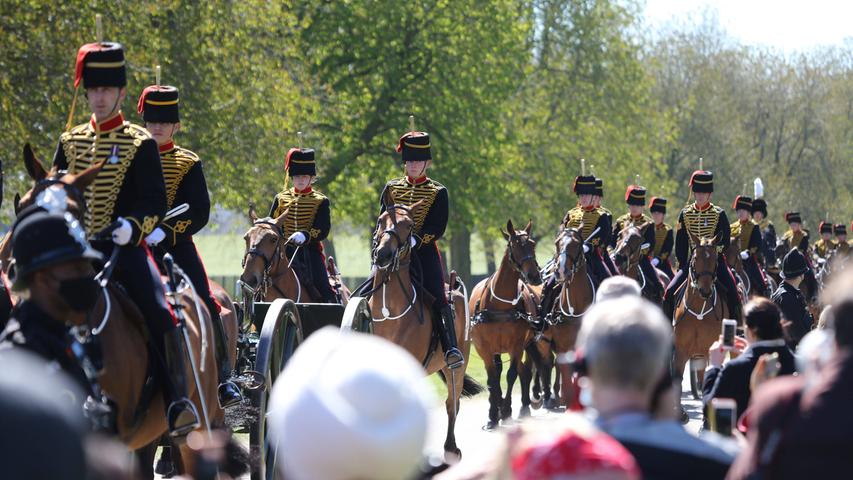 Den Trauermarsch begleitete die königliche Artillerie. 