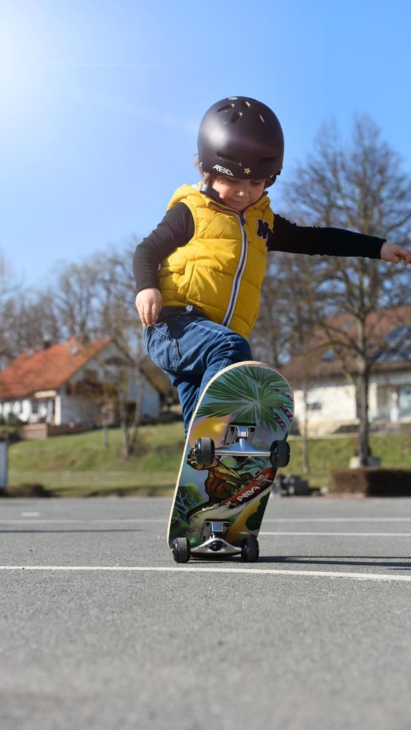 ... mit dem Skateboard oder....