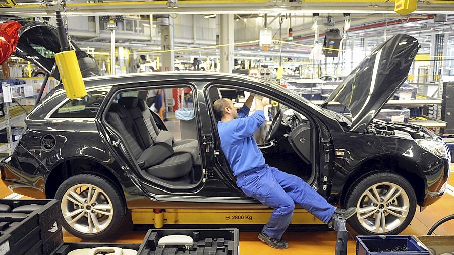 NBHX produziert Zierteile aus Holz und Kunststoff für den Auto-Innenraum, beispielsweise für die VW-Marken. (Symbolbild)