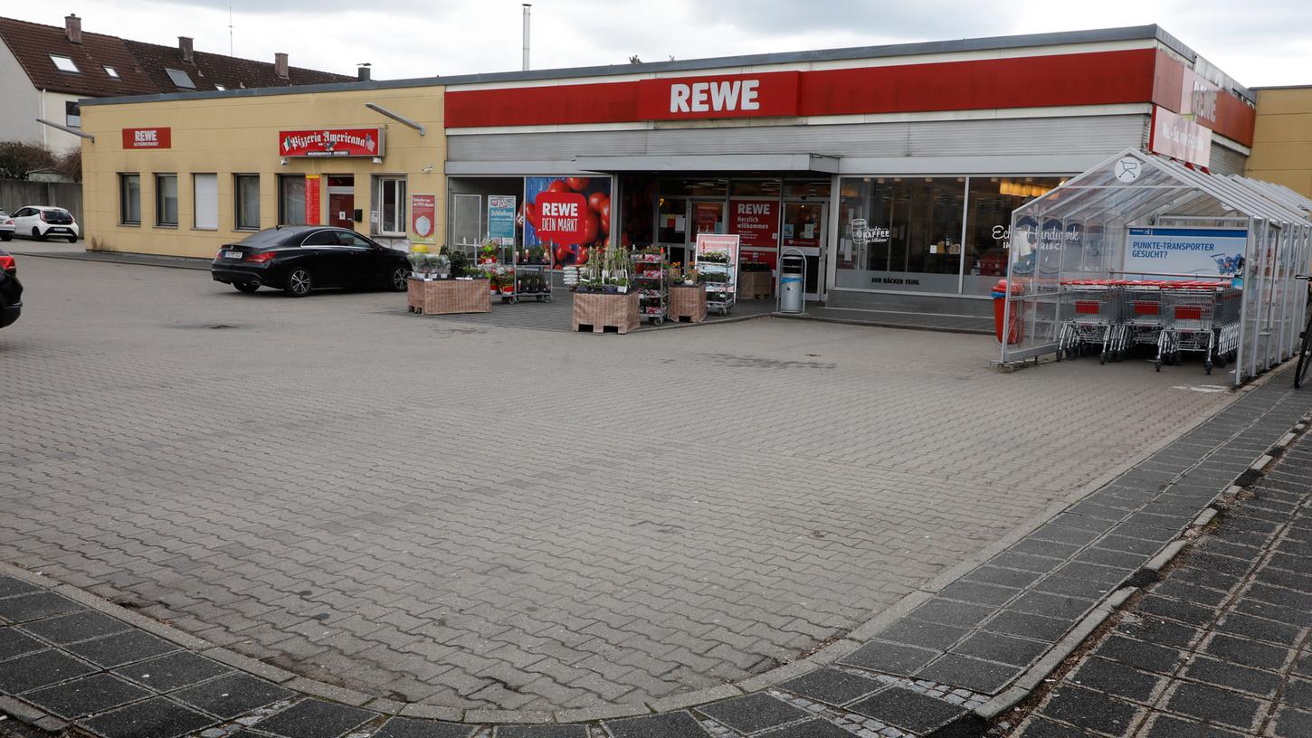Der Rewe-Markt in Moorenbrunn wird abgerissen und neu gebaut. 