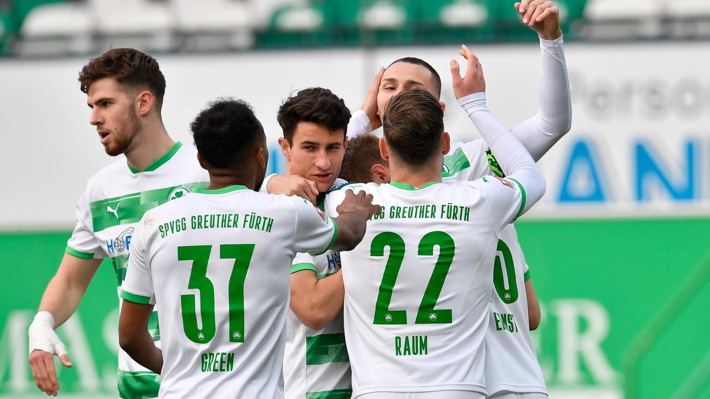 Beim 3:0 gegen Braunschweig stellte das Kleeblatt schon früh die Weichen für den Erfolg.
Beim 3:0 gegen Braunschweig stellte das Kleeblatt schon früh die Weichen für den Erfolg.