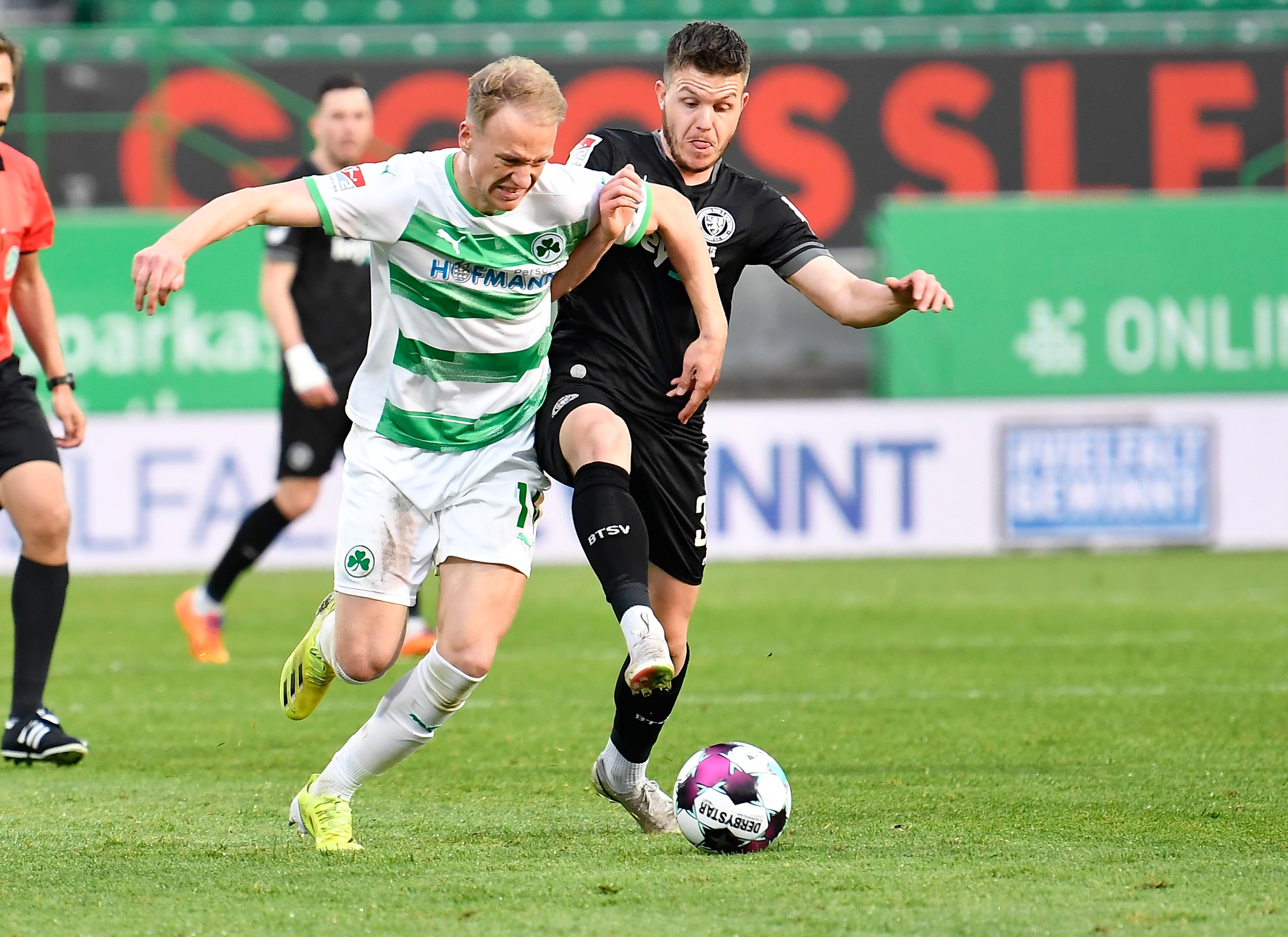 Der Norweger war vor dem Elfmeter zum 2:0 gefoult worden, besorgte später das 3:0 und damit den Endstand. War emsig und fleißig wie immer und durfte etwas früher Feierabend machen.