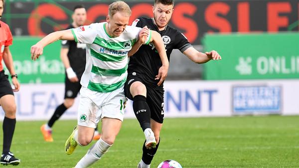 Der Norweger war vor dem Elfmeter zum 2:0 gefoult worden, besorgte später das 3:0 und damit den Endstand. War emsig und fleißig wie immer und durfte etwas früher Feierabend machen.