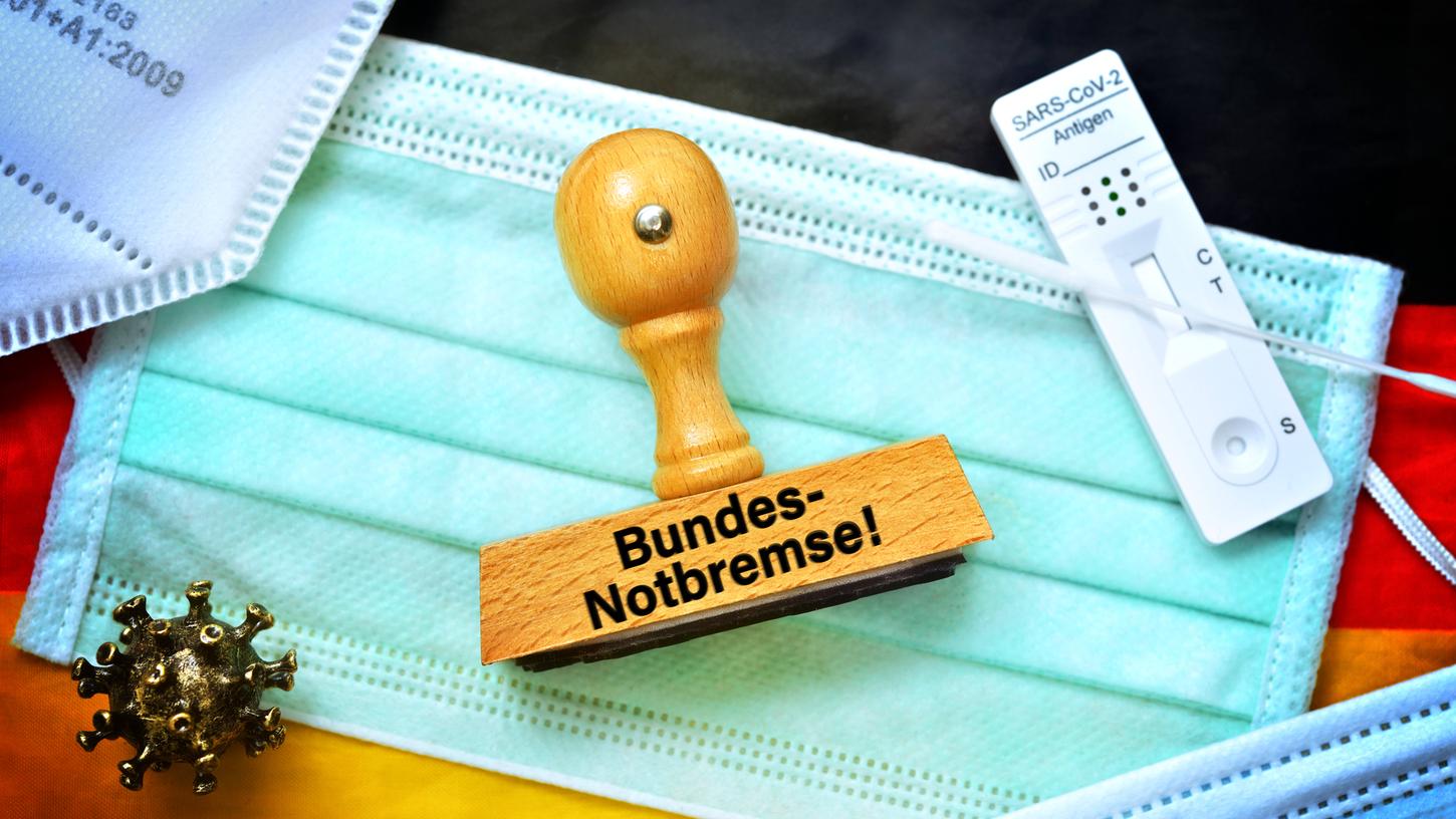 Die FDP und die Freien Wähler wollen eine Verfassungsbeschwerde gegen die Corona-Notbremse des Bundes einlegen.