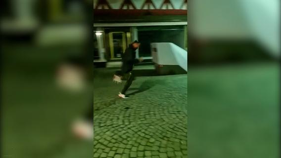 Video geht viral: Menschen sprinten durch mobile Radarfalle - 52 Fußgänger geblitzt