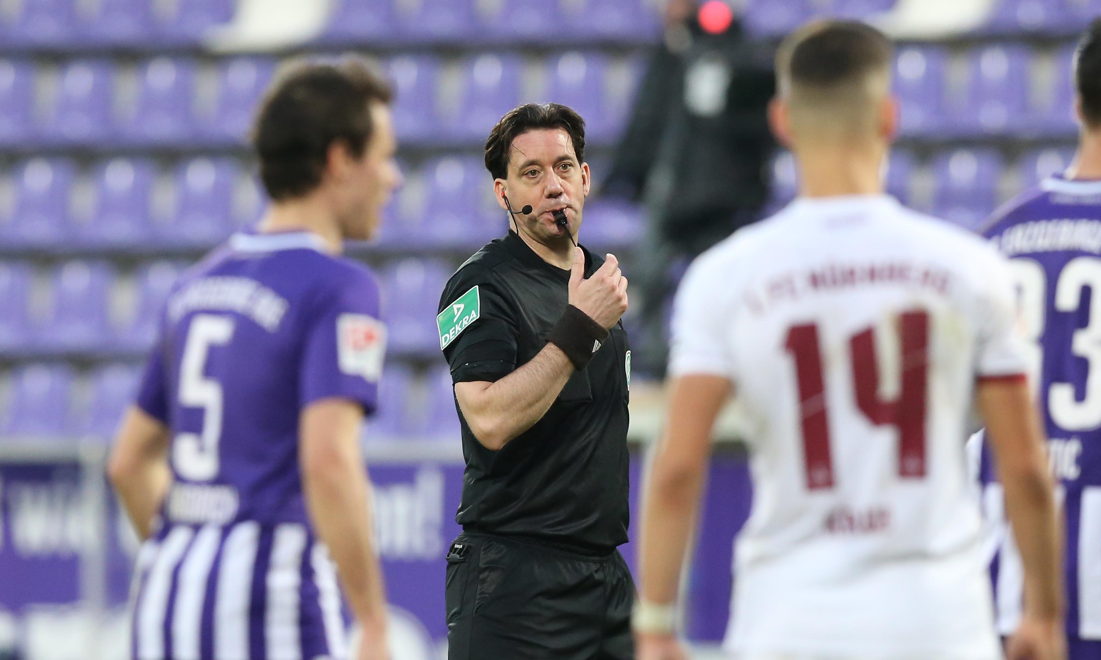 Dfb Bleibt Dabei Referee Grafe Muss Aufhoren Sport Nordbayern