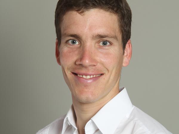 Peter Renner (34) ist selbst ein begeisterter Rennradfahrer. Als Arzt arbeitet er für die sportmedizinische Praxis iQ-Move Erlangen.   