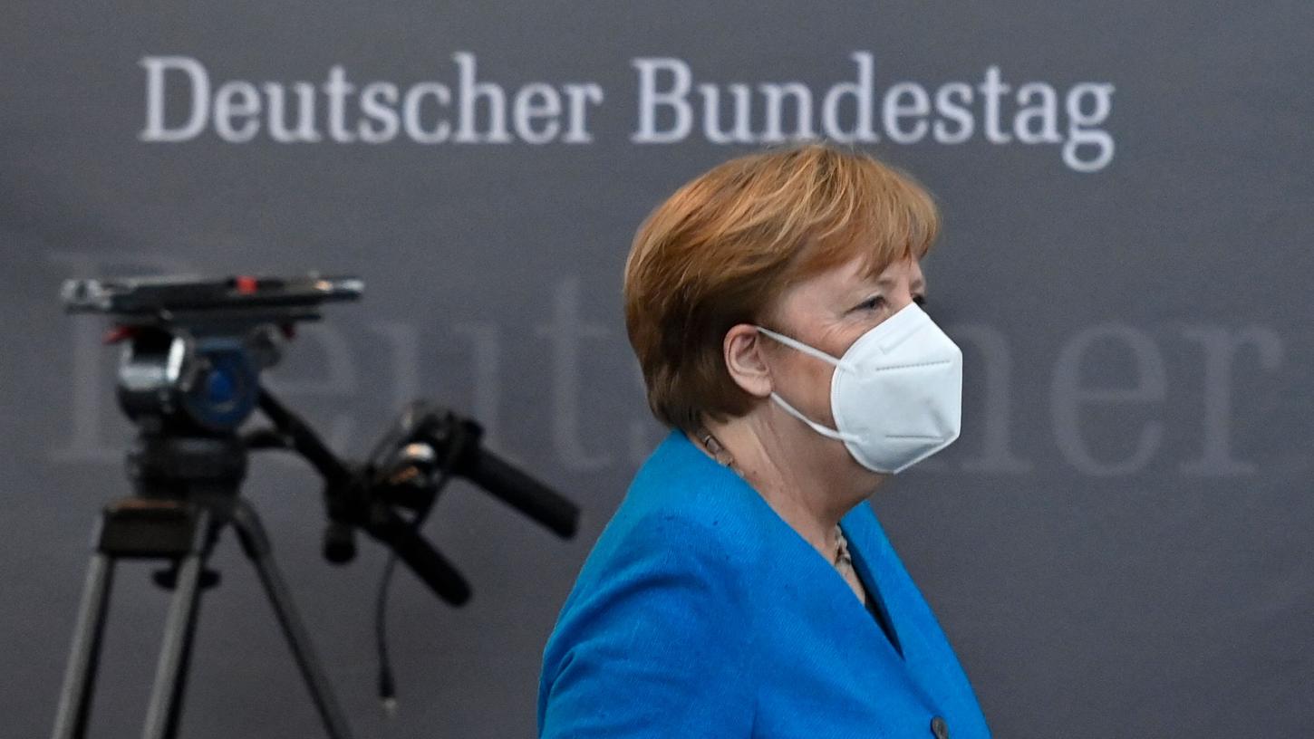 Merkel verwies die angespannte Lage auf den Intensivstationen vieler Krankenhäuser. Sie sagte: Merkel verwies die angespannte Lage auf den Intensivstationen vieler Krankenhäuser. Sie sagte: