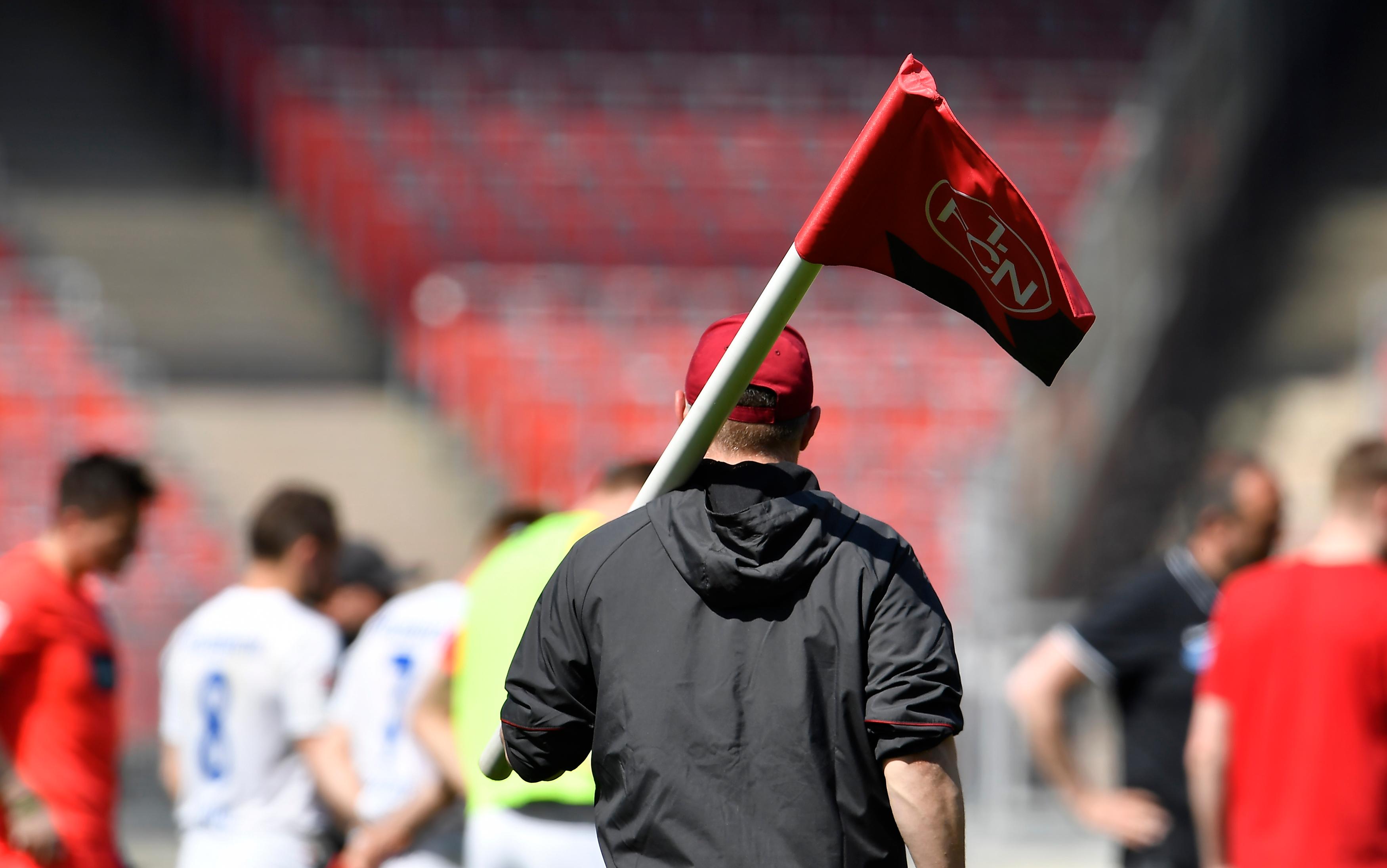 Und da ist noch eine Chance: Nikola Dovedan zirkelt einen Freistoß aus zentraler Position an die Unterkante der Latte. Es bleibt also weiterhin beim 3:1.