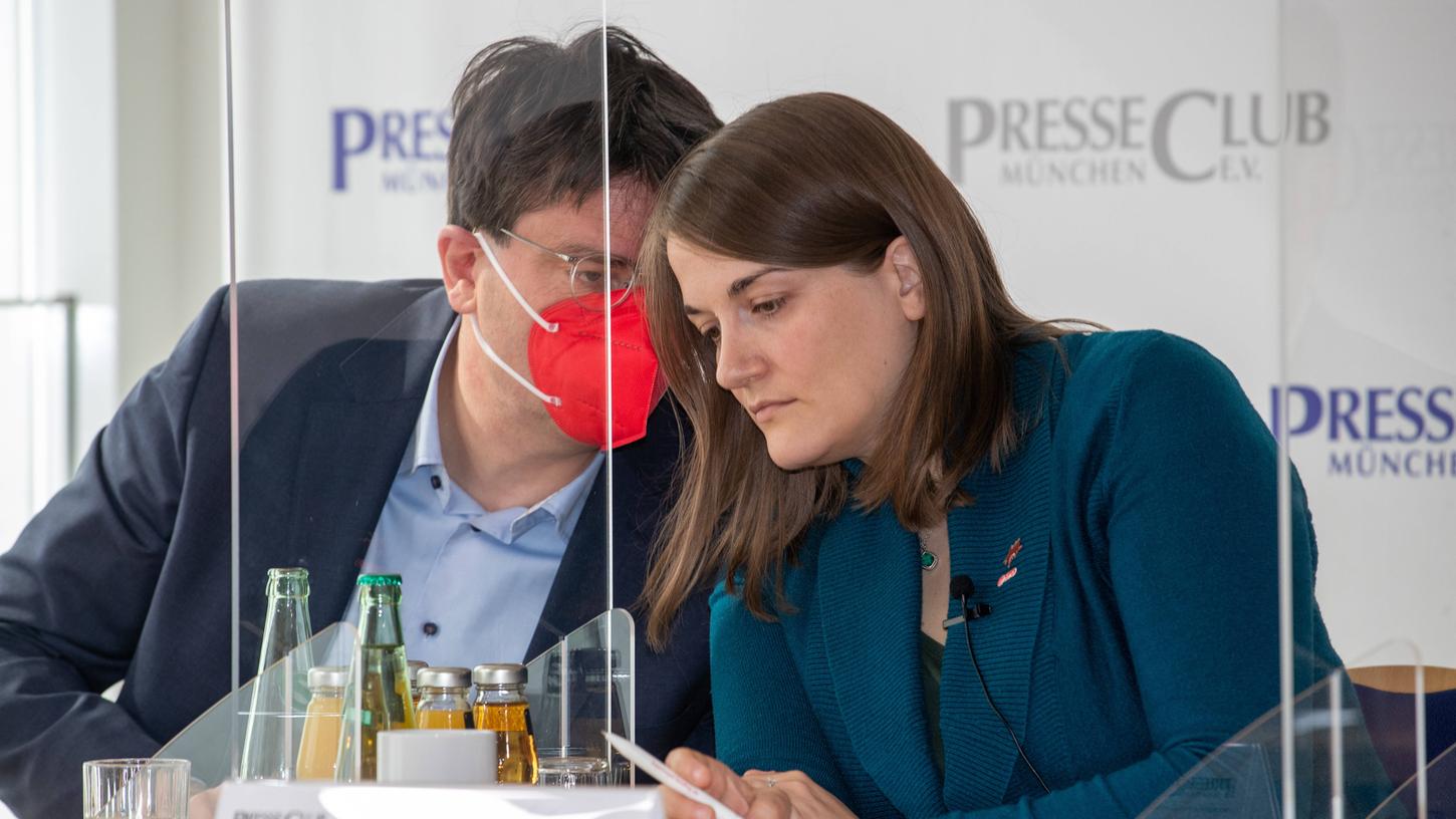 Florian von Brunn und Ronja Endres bilden die neue Doppelspitze der bayerischen SPD.