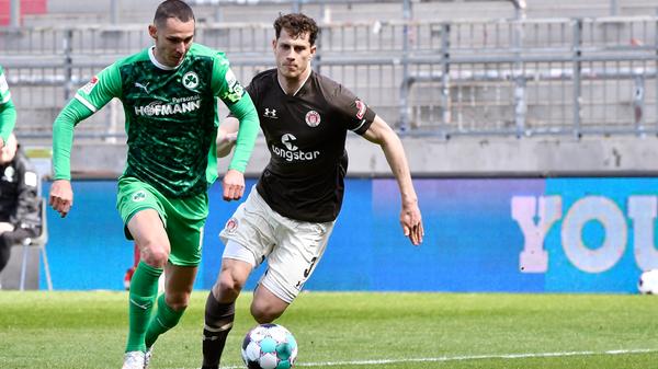 Ideen- und trickreich, konnte trotz seiner Schlitzohrigkeit den Lapsus von James Lawrence nicht zum 1:1 nutzen (40.). Ihm fehlte insgesamt ein wenig die Durchschlagskraft. Sein Pass zum 1:2 durch Paul Seguin war allerdings ein äußerst feiner. kicker: 3 | User: 4 (55 Stimmen)