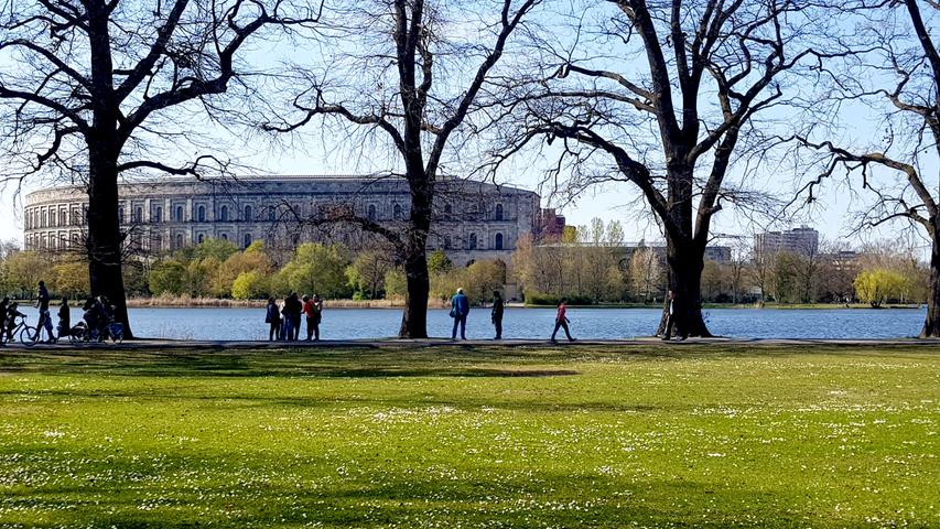 Frühlingserwachen in Nürnberg: Sonne lockt in die Parks und an die Pegnitz
