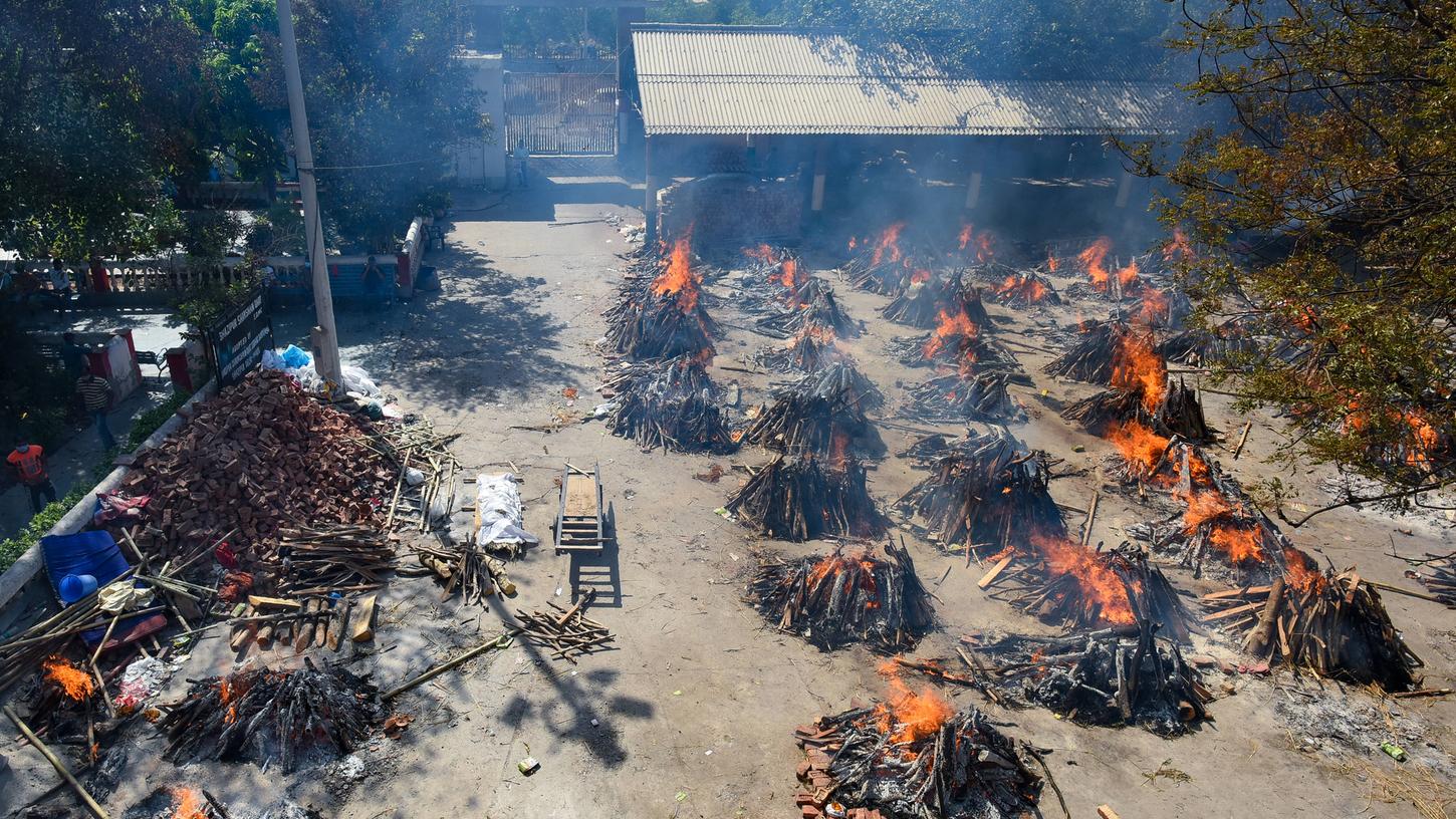 In einem Krematorium in Gazipur werden die Leichen von Corona-Toten verbrannt. 