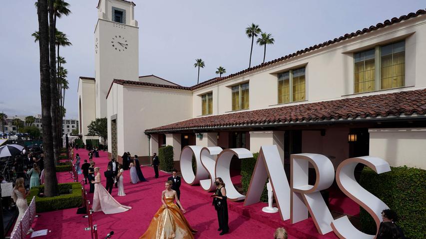 Stars auf dem Roten Teppich und alle Gewinner: Das waren die Oscars 2021
