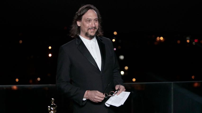 Der französische Komponist Nicolas Becker gewinnt den Oscar für den besten Ton für "Sound of Metal".