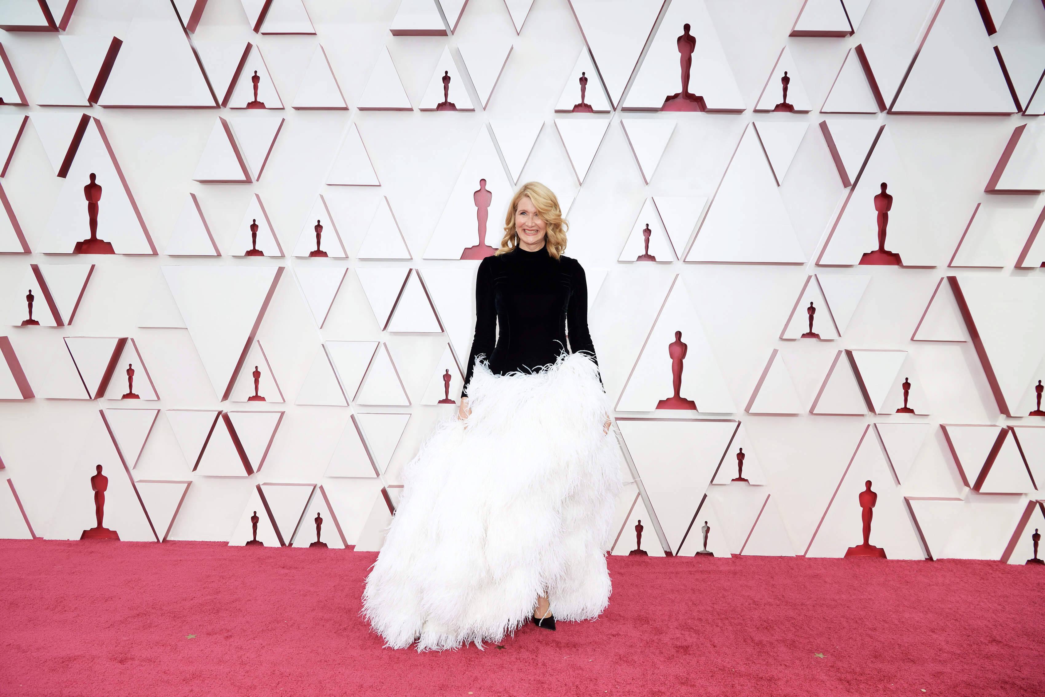Laura Dern bei ihrer Ankunft auf dem Roten Teppich. 2021 fand die 93. Auflage der Academy Awards statt.