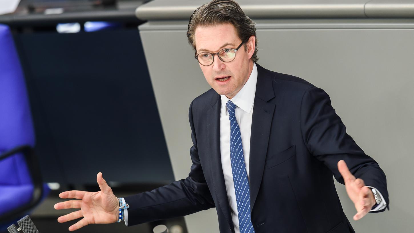 Andreas Scheuer plädiert für mehr Freiheiten im Bereich der Urlaubsreisen für Geimpfte.
Andreas Scheuer plädiert für mehr Freiheiten im Bereich der Urlaubsreisen für Geimpfte.